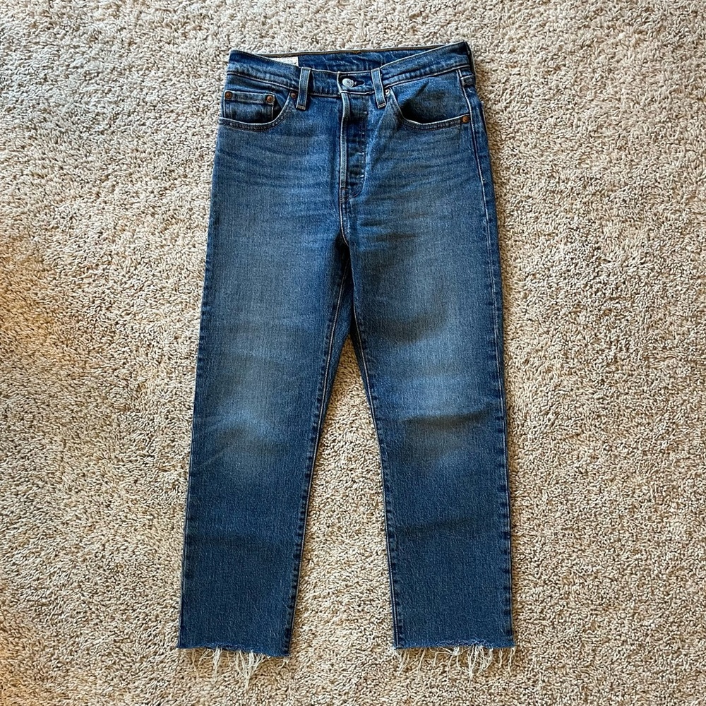 SALE Levi’s Medium Blue Cropped 501 Jeans